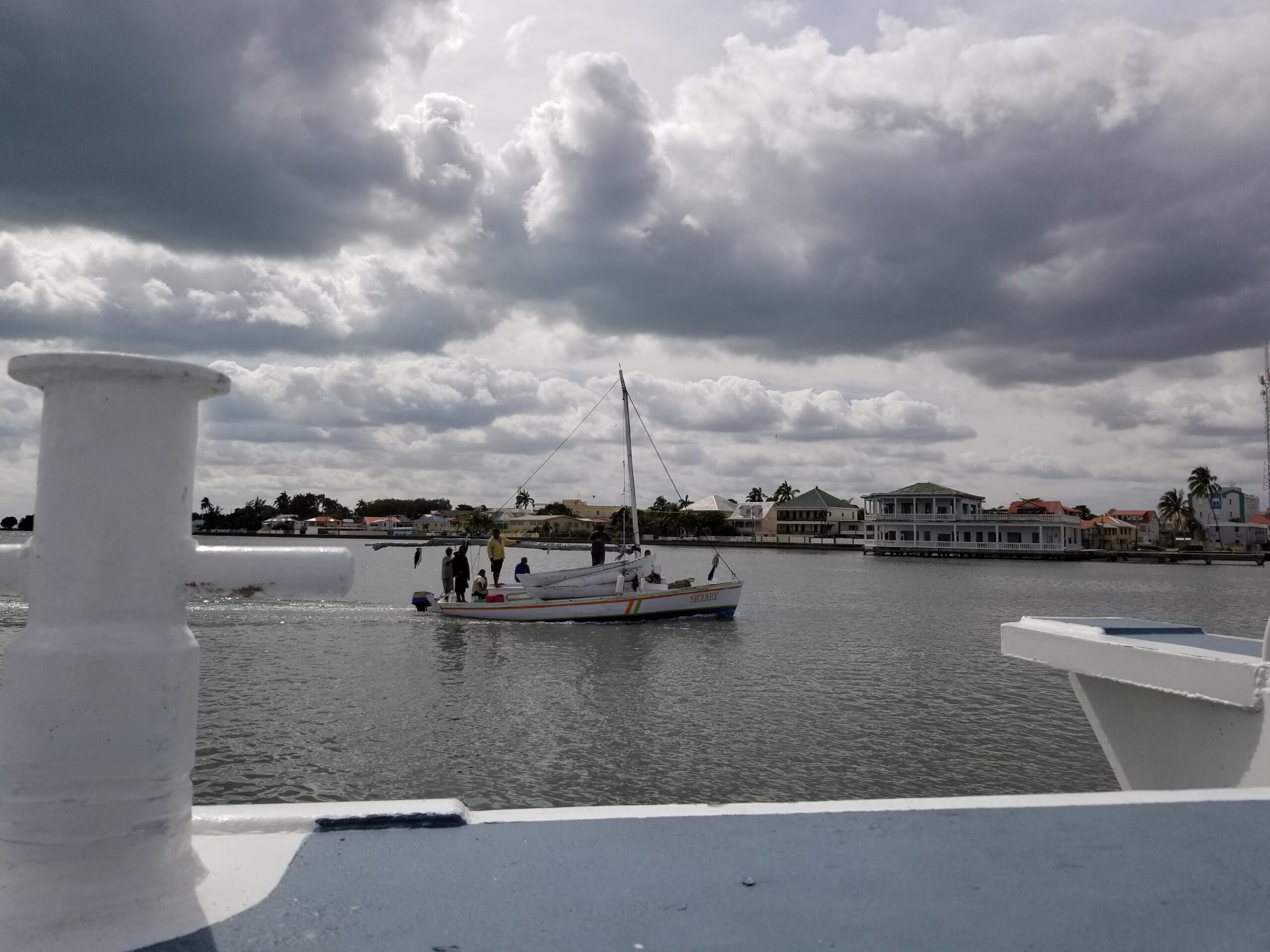 Buying Property in Belize as a Foreigner: Title, Tax and Currency